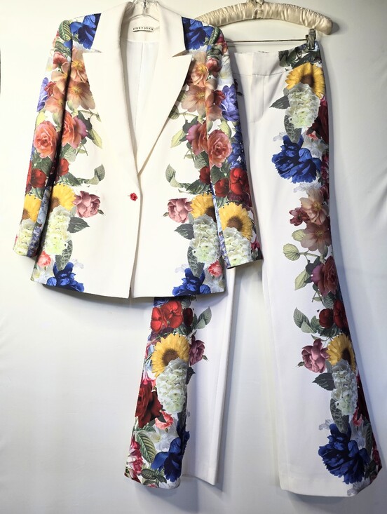 Alice + Olivia Jackets & Blazers - ALICE + OLIVIA Denny White Floral Print Pantsuit with Multicolor Blooms
